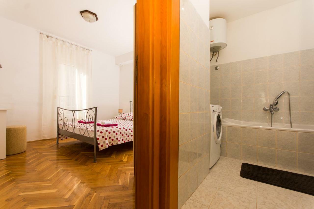 Апартаменти Apartman Ruza Трогір Екстер'єр фото